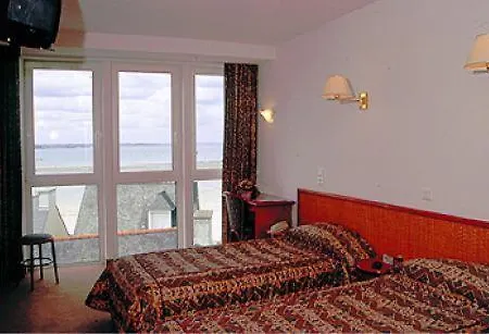 Hotel Les Arcades 3*